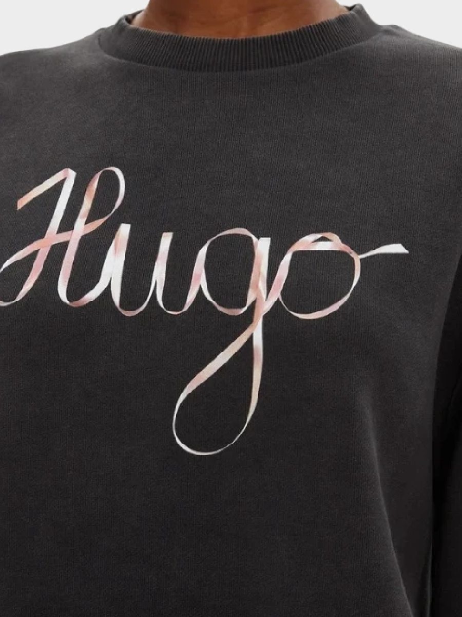 Hugo-ženski-duks-50545198-001-02