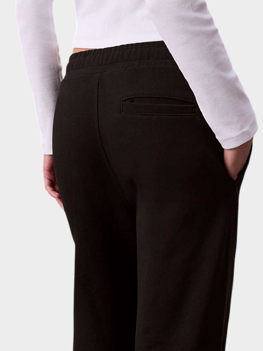 Calvin-Klein-ženska-trenerka-cklv047b240g-ub1-02