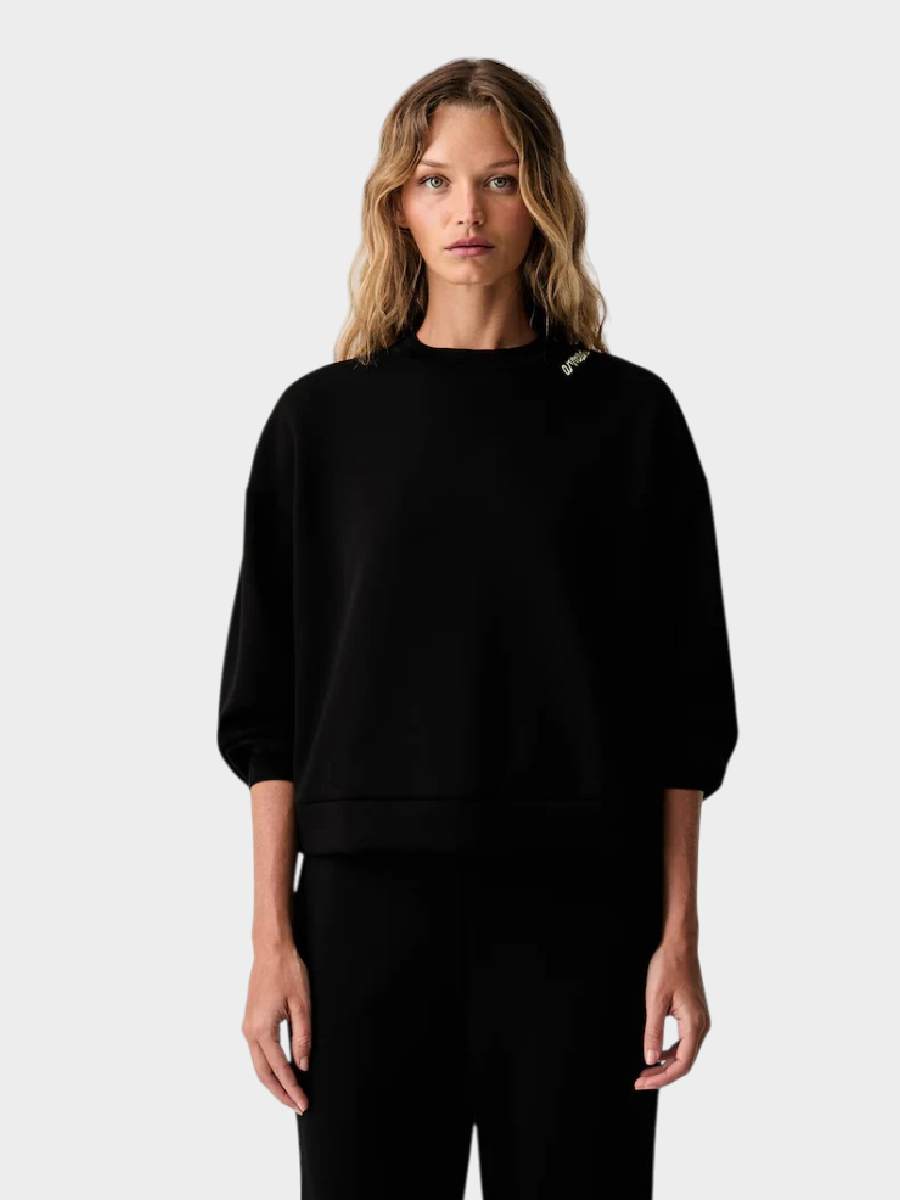 Armani Exchange ženski duks crni ar002853 16111 uc001 crni duks dugih rukava na modelu